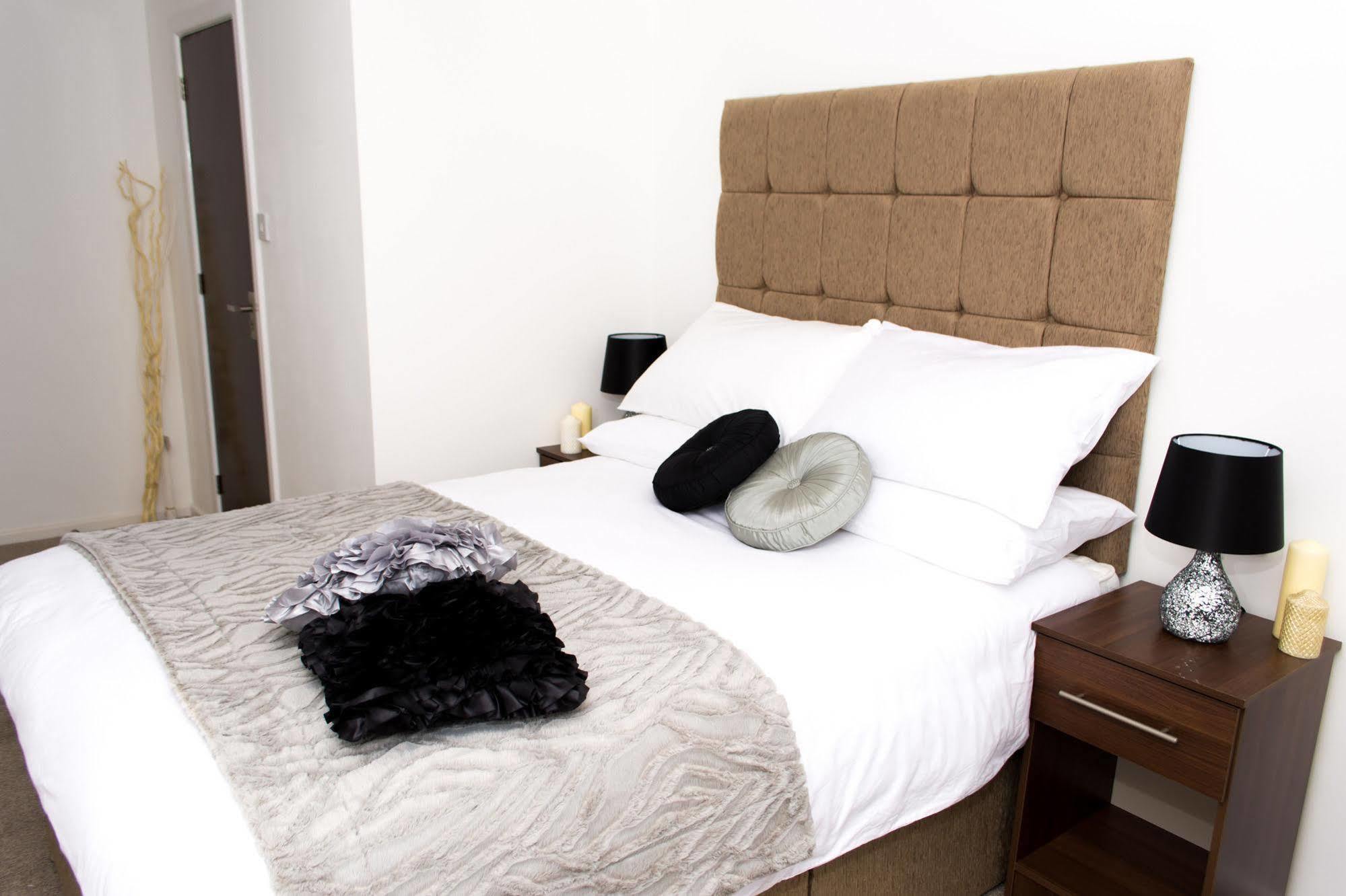Park View Residence Manchester Esterno foto