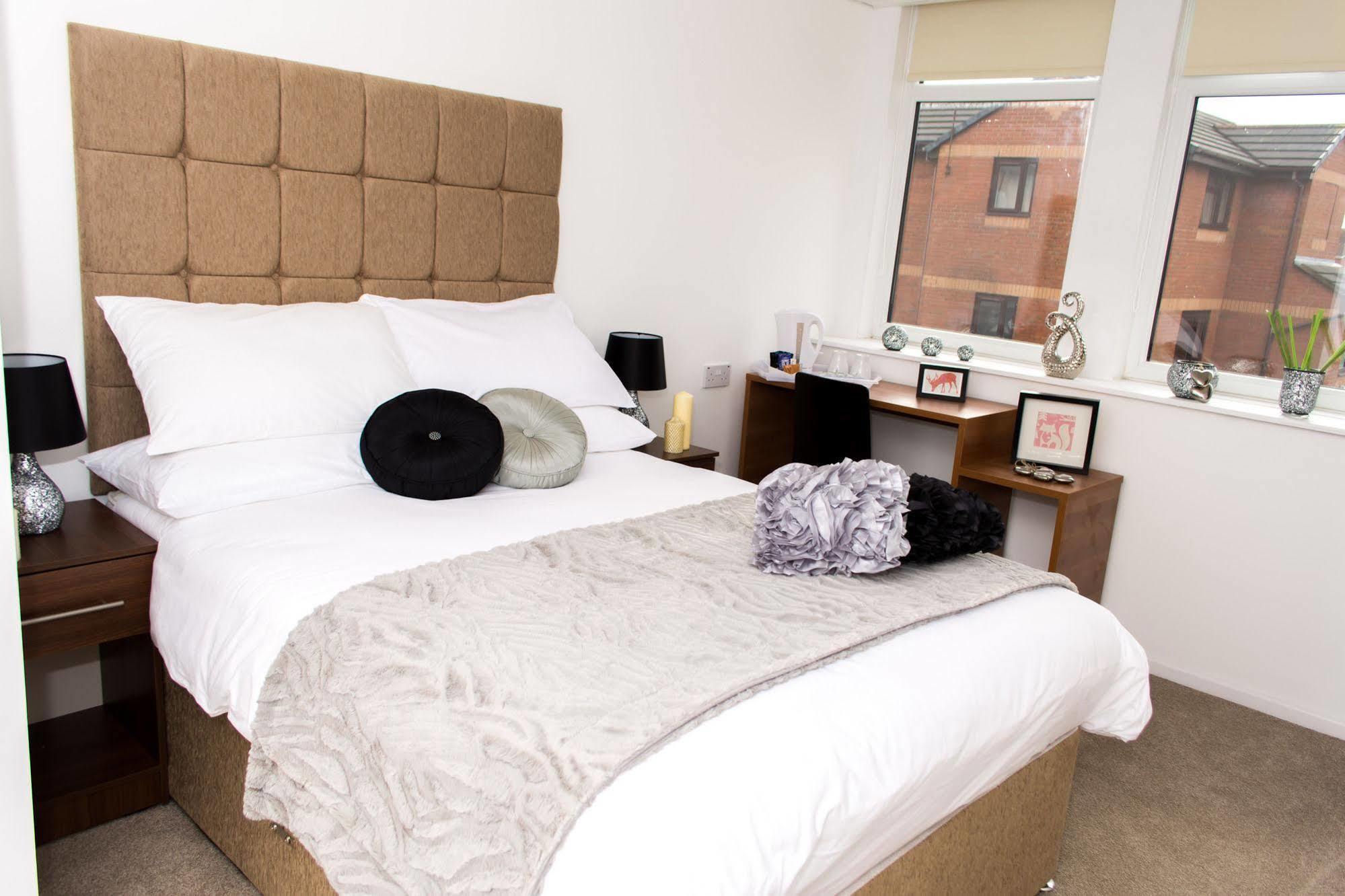 Park View Residence Manchester Esterno foto