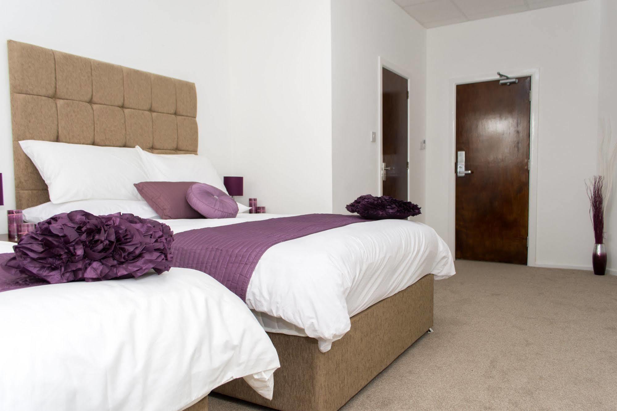 Park View Residence Manchester Esterno foto